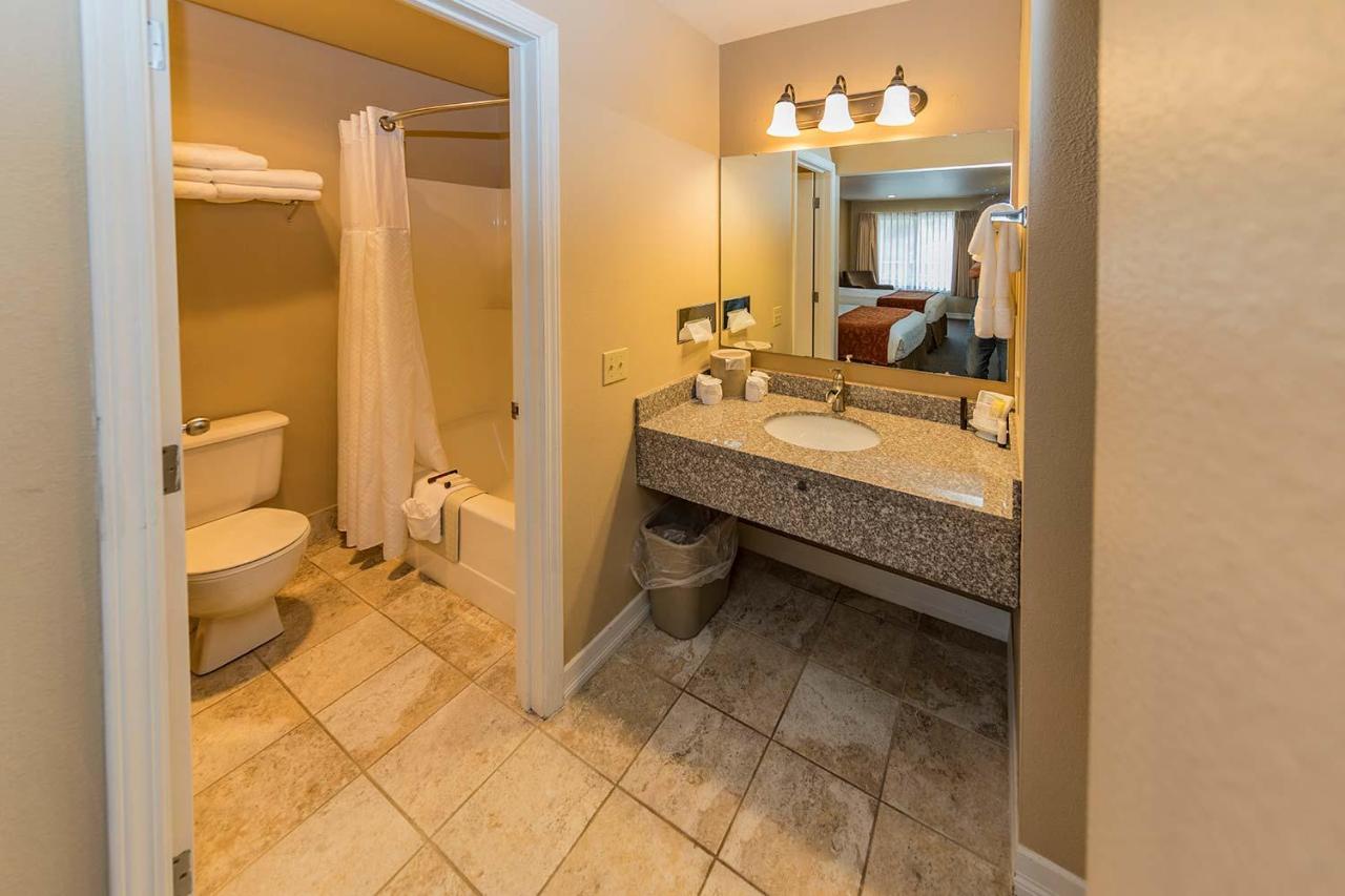 Mill Village Motel Eatonville Room photo